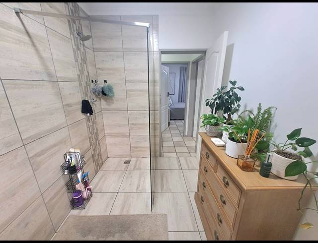 2 BEDROOM TOWNHOUSE FOR SALE IN DUNCANVILLE